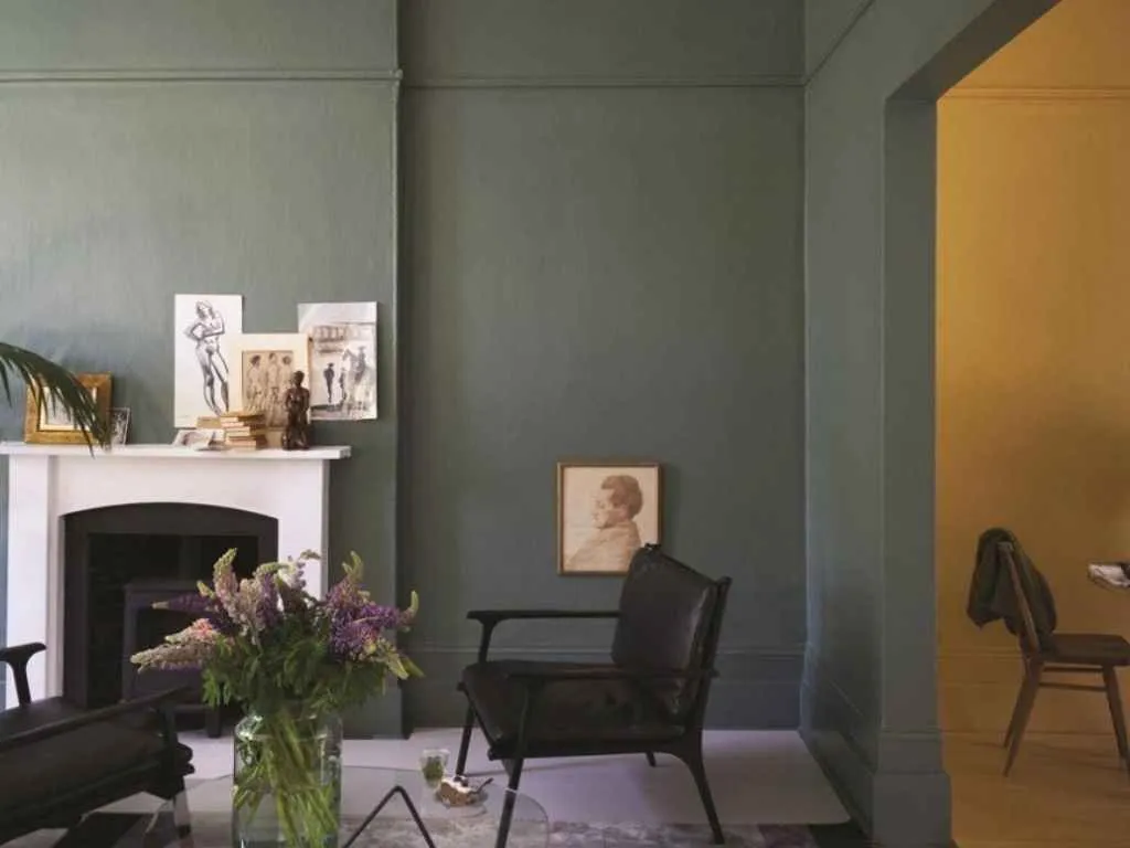 Chairs Painting in Black Color
